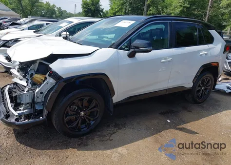 2024 Toyota Rav4 Hybrid Xse z USA, uszkodzony, nr VIN 4T3E6RFV0RU157144